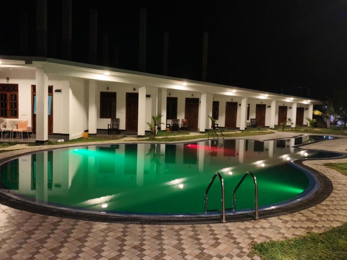 Guitar Bay Arugambay Hotel อารูกัมเบย์ ภายนอก รูปภาพ