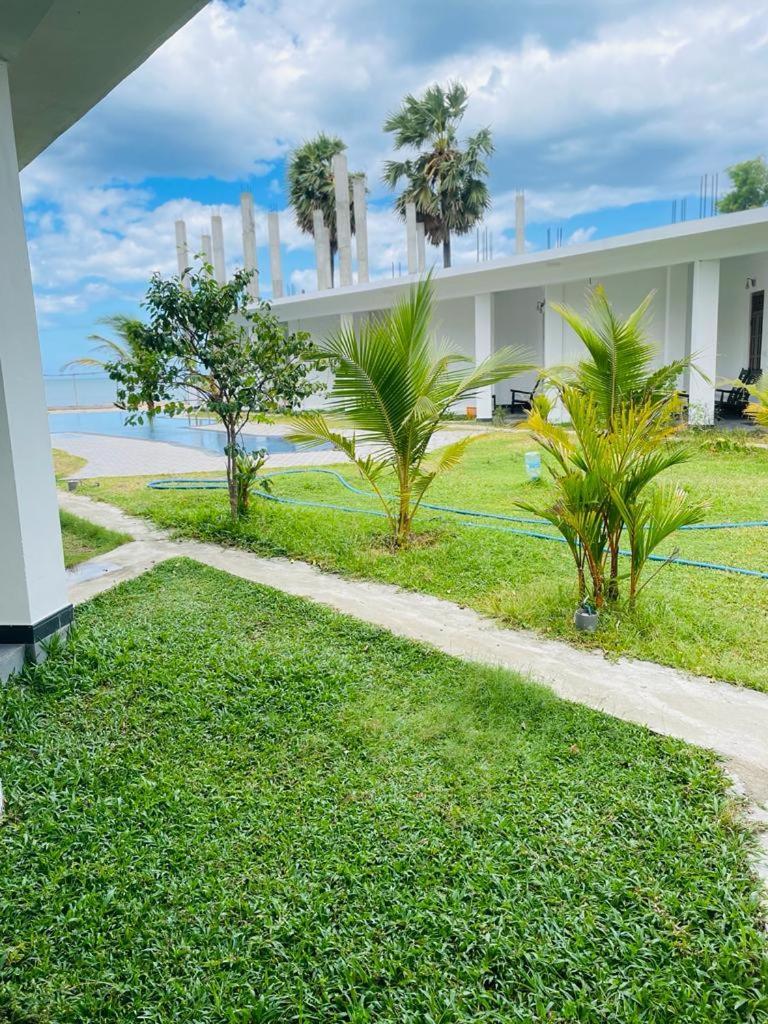Guitar Bay Arugambay Hotel อารูกัมเบย์ ภายนอก รูปภาพ